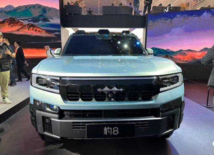 北京车展 | 豹8量产版亮相 预计售50万左右 搭载云辇-P+豹式掉头