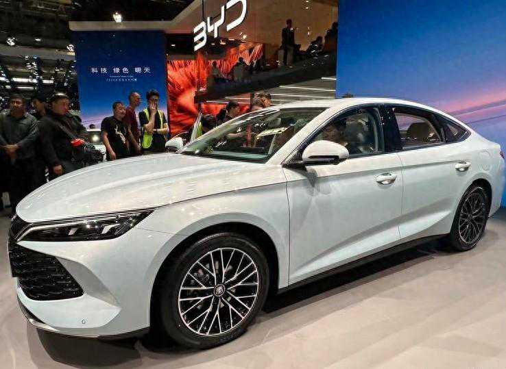 北京车展 | 秦L DM-i正式亮相 将于第二季度上市 搭载第五代混动技术