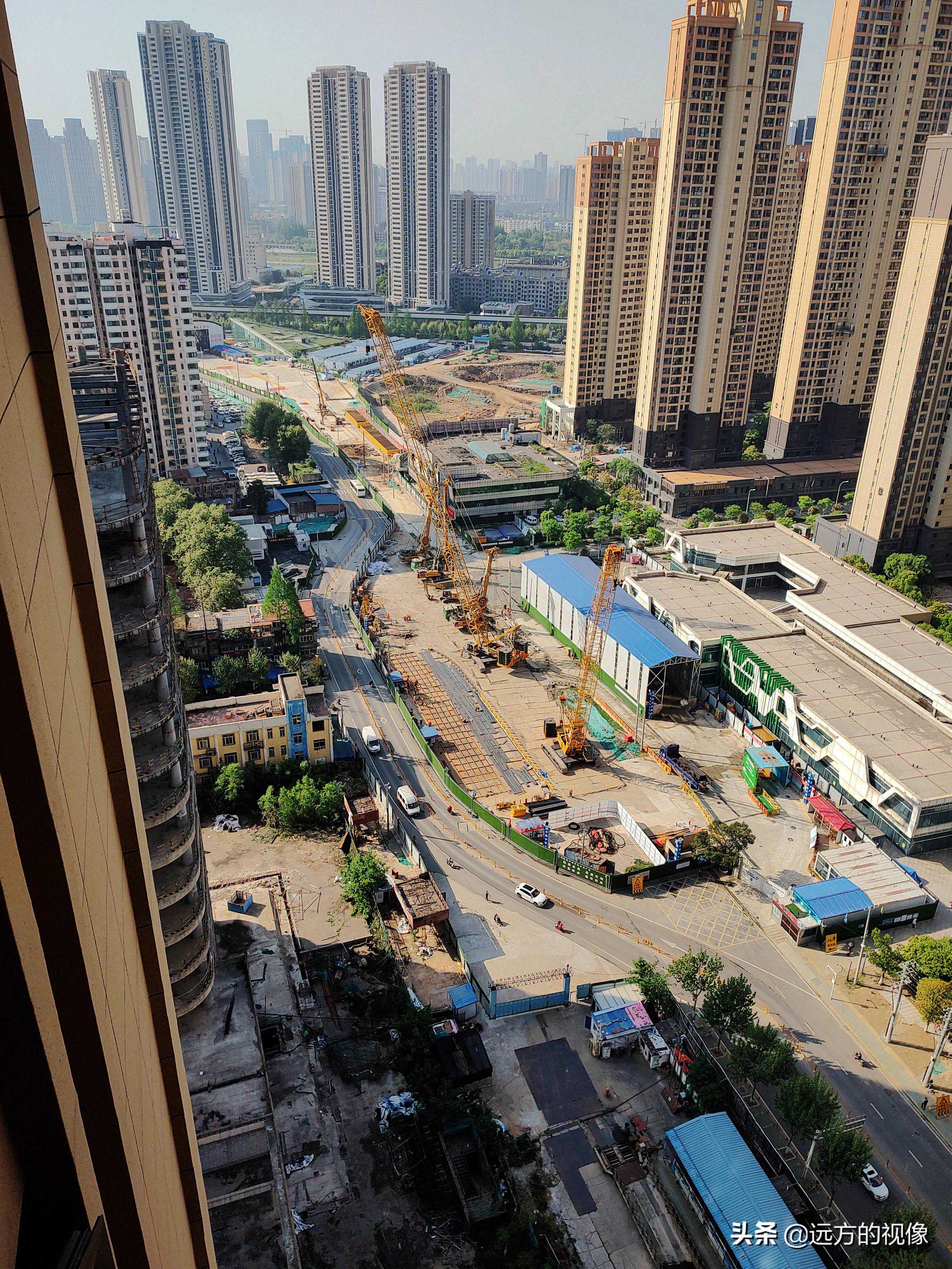 勿迷信手机潜望式镜头,虽然有用,但绝对比不上普通长焦数码相机 勿迷信手机潜望式镜头,虽然有用,但绝对比不上普通长焦数码相机