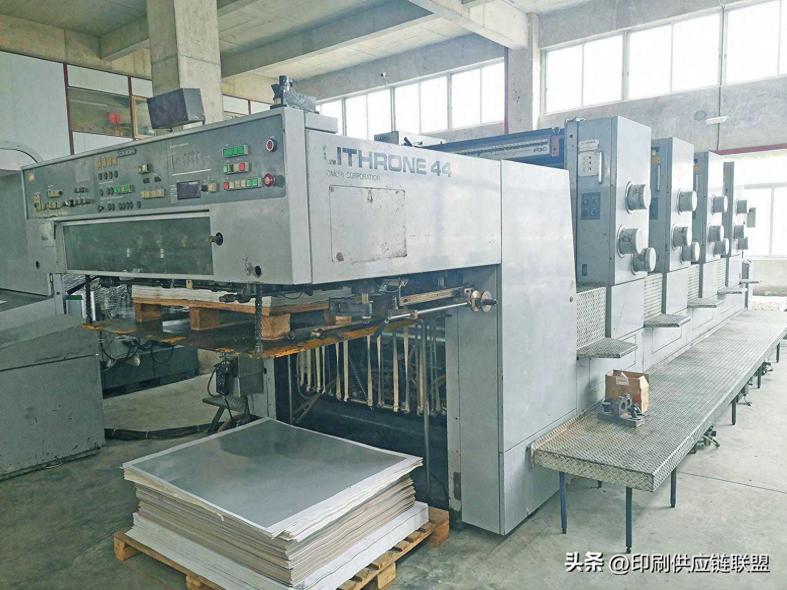 L444，1994年小森1120*820小全张四色预调预设电动打压力印刷机