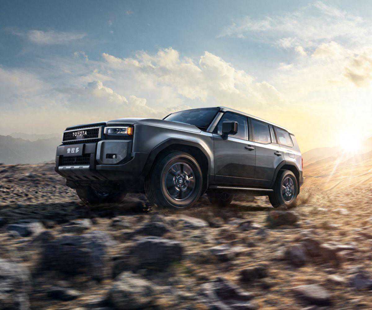 全新普拉多回归，硬派越野+超级混动，这是要掀桌子了？