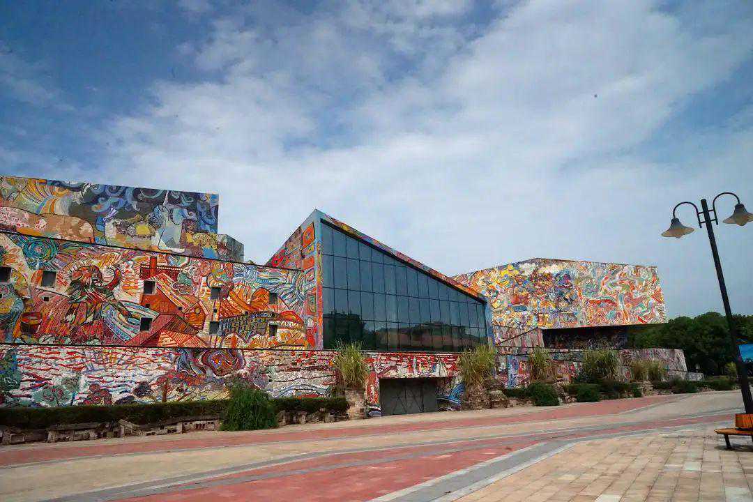 和成都当代影像馆的贝尔纳·弗孔，去重庆出了个美差