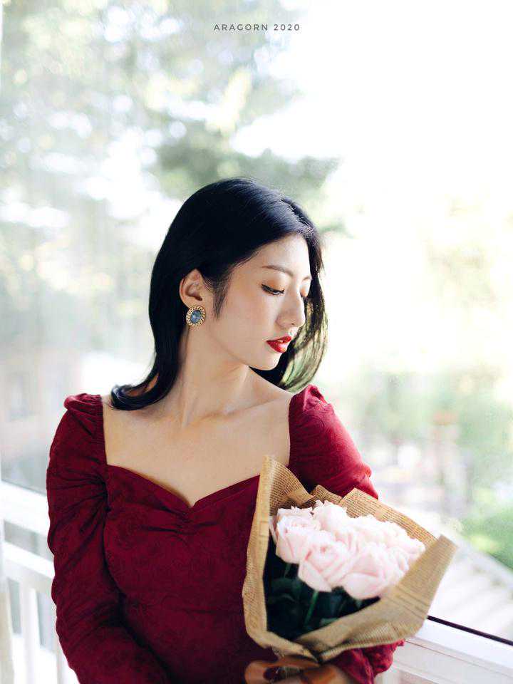 96位模特，111次拍摄，105936次快门