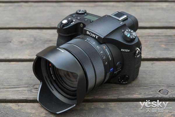 一镜拍天下 索尼黑卡RX10 IV评测