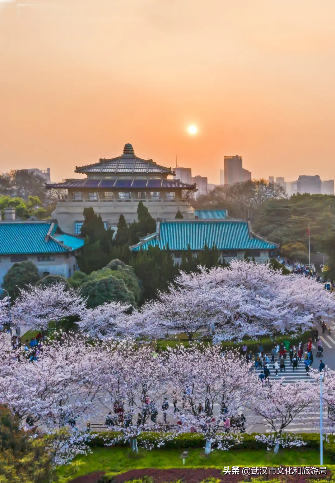 一组摄影大片，看看“华姐”向世界推荐的武汉有多美