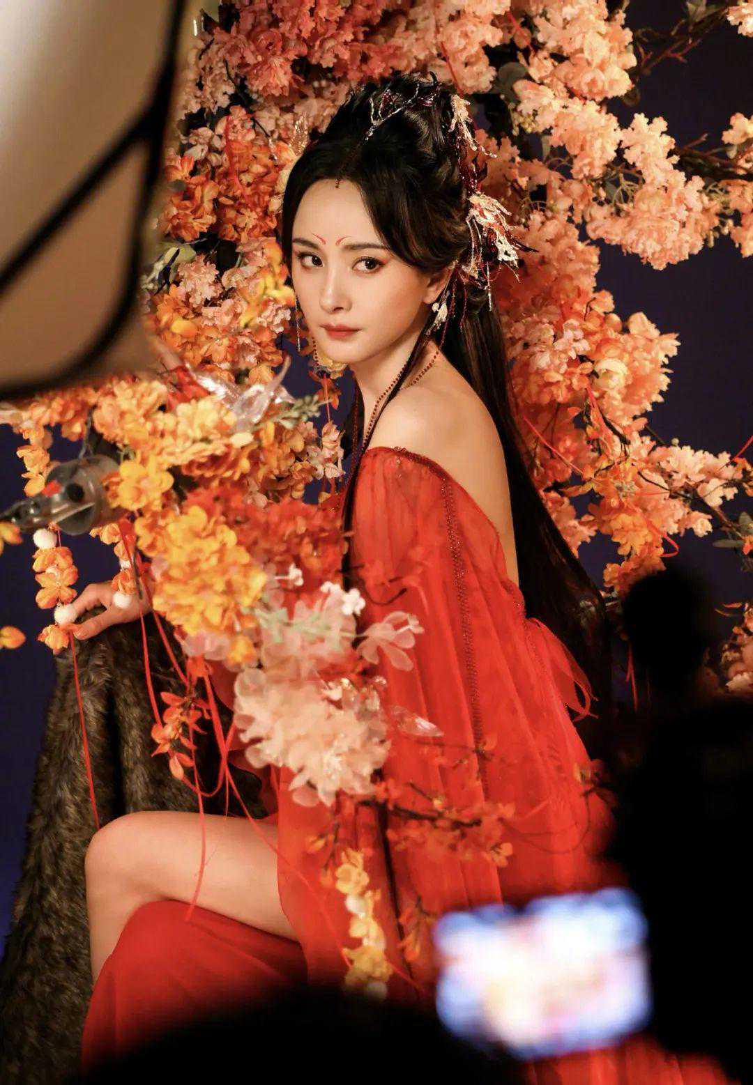 5月20日，在公园里领证、参与集体婚礼，感受公园城市的浪漫