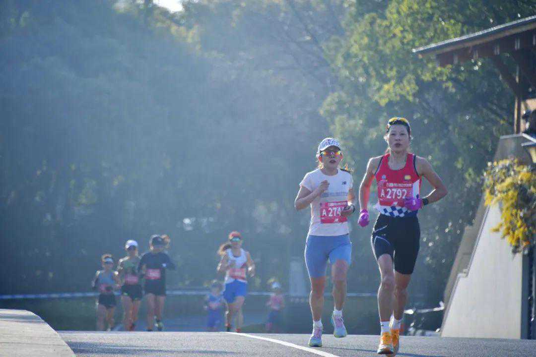 2024上海女子半马海量美照出炉，快来找找有没有你的身影！