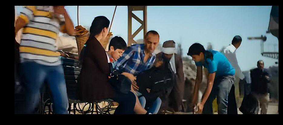 阿卜杜拉和薇拉虽然生活艰难，但爱情可以成为他们获得力量的源泉