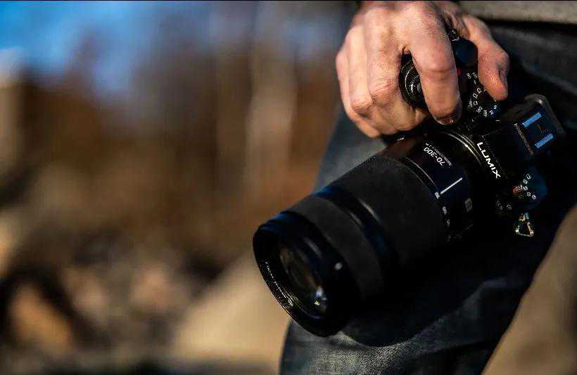 松下发布全画幅微单镜头70-300mm F4.5-5.6