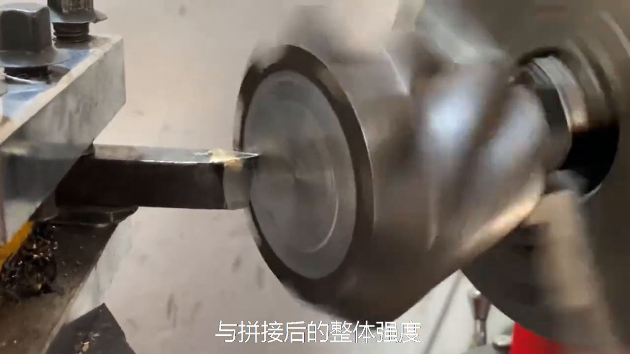 原本报废的卡车输入轴移 原本报废的卡车输入轴移