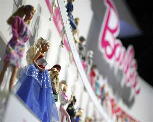 寡妇刘姐开玩笑说道,你敢叫我老婆,我就敢嫁给你。 寡妇刘姐开玩笑说道,你敢叫我老婆,我就敢嫁给你。